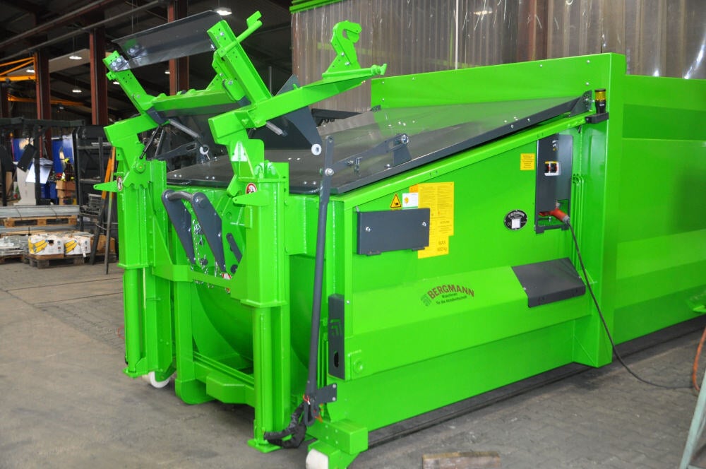 APB1620 Hooklif Compactor